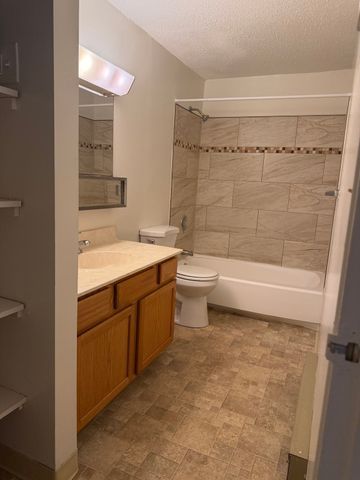 17 Village Rock Lane 19, Natick, MA 01760