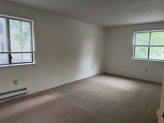 17 Village Rock Lane 19, Natick, MA 01760