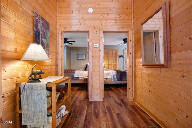 2230 Cove Creek Drive, Sevierville, TN 37862