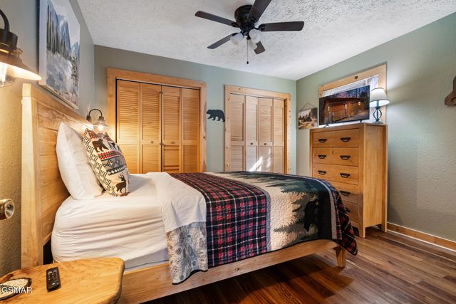 2230 Cove Creek Drive, Sevierville, TN 37862