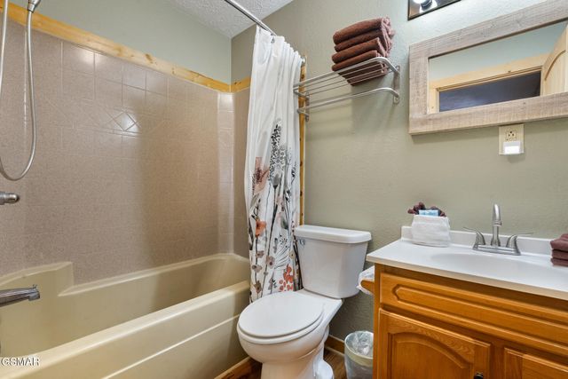 2230 Cove Creek Drive, Sevierville, TN 37862