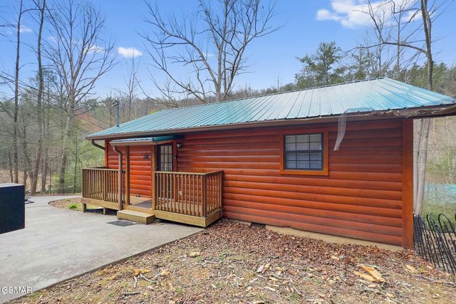 2230 Cove Creek Drive, Sevierville, TN 37862