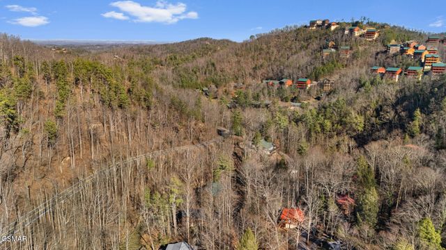2230 Cove Creek Drive, Sevierville, TN 37862