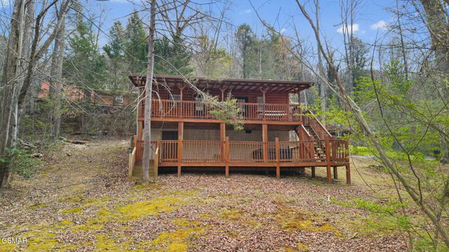 2230 Cove Creek Drive, Sevierville, TN 37862