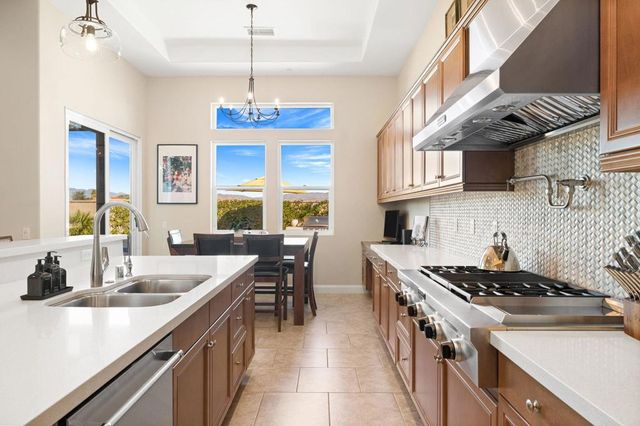 21 Alicante Circle, Rancho Mirage, CA 92270