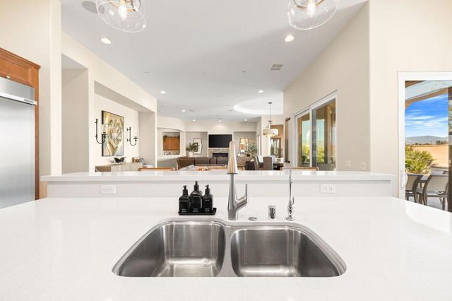 21 Alicante Circle, Rancho Mirage, CA 92270