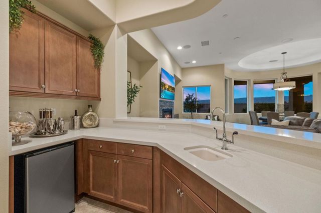 21 Alicante Circle, Rancho Mirage, CA 92270