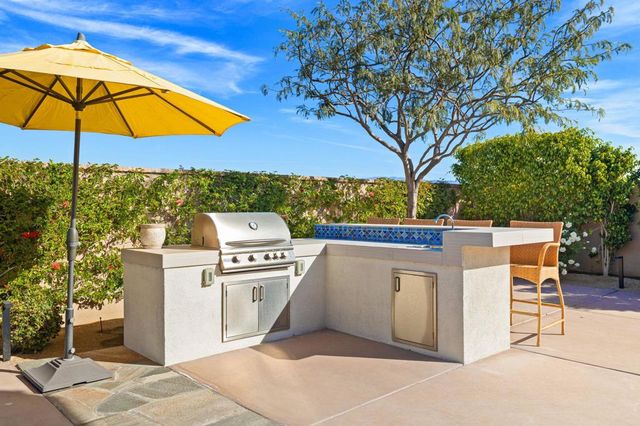 21 Alicante Circle, Rancho Mirage, CA 92270