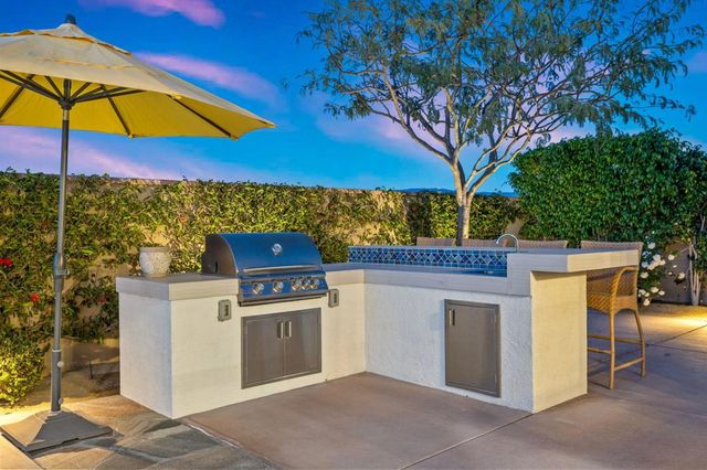 21 Alicante Circle, Rancho Mirage, CA 92270