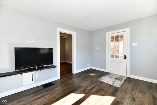 6186 Evanston Avenue, Indianapolis, IN 46220