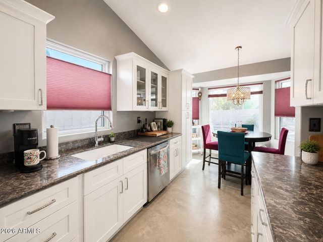 3425 E LIBBY Street, Phoenix, AZ 85032