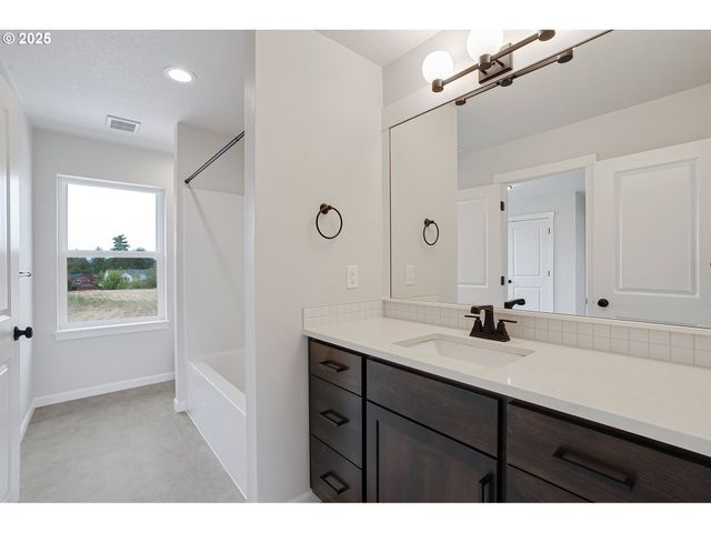 191 Se ACACIA Dr, Gresham, OR 97080