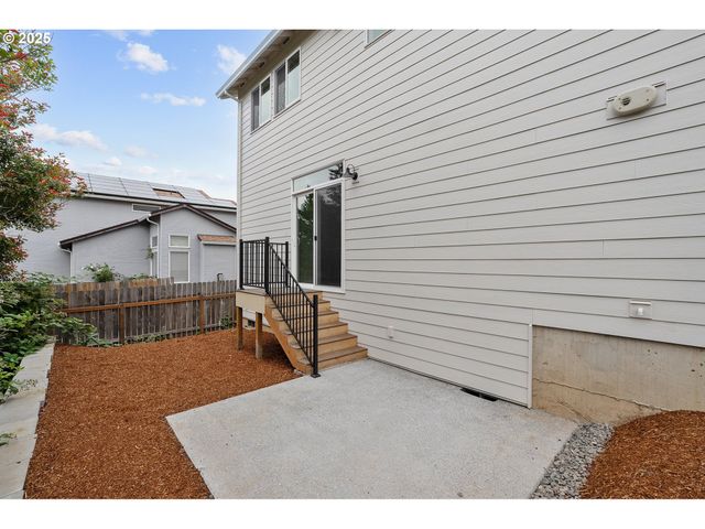 191 Se ACACIA Dr, Gresham, OR 97080