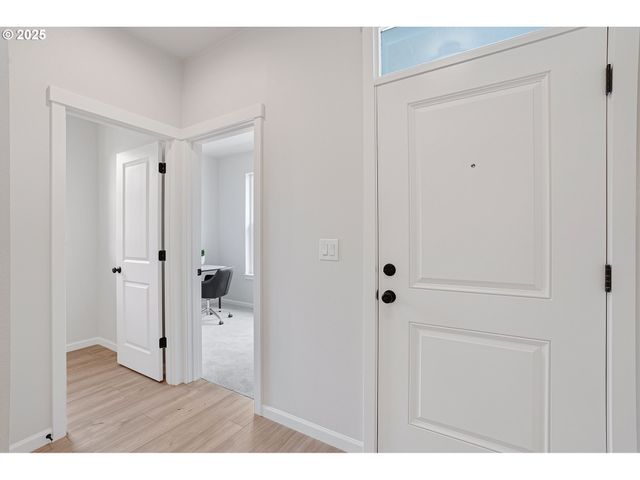 191 Se ACACIA Dr, Gresham, OR 97080