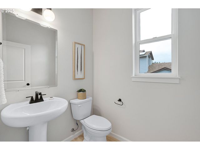 191 Se ACACIA Dr, Gresham, OR 97080