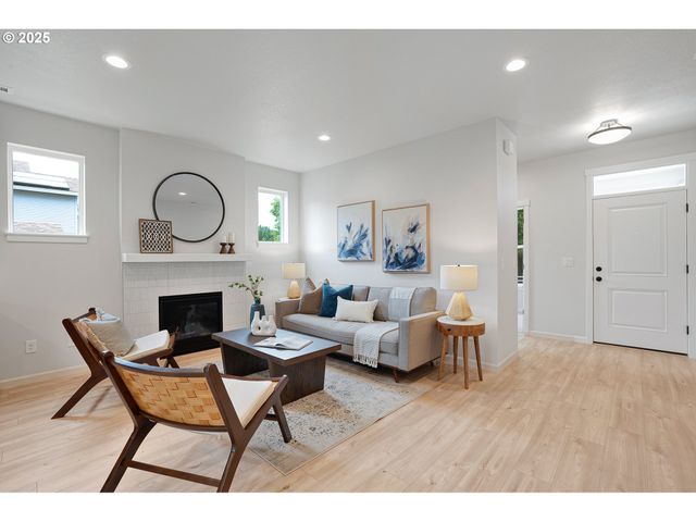 191 Se ACACIA Dr, Gresham, OR 97080