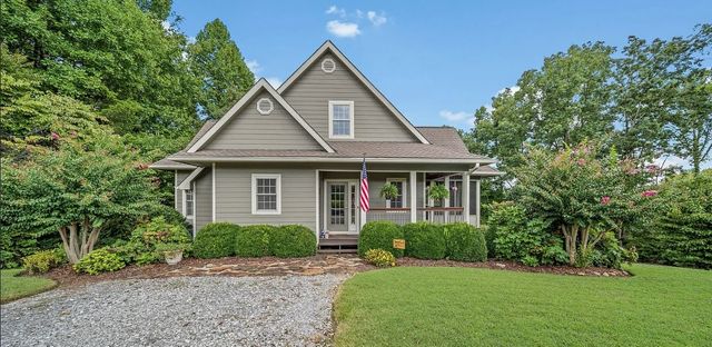 195 Summer Breeze Dr, Smithville, TN 37166