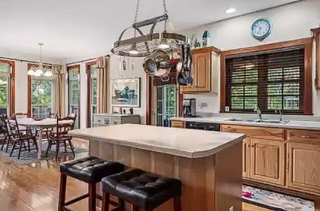 195 Summer Breeze Dr, Smithville, TN 37166