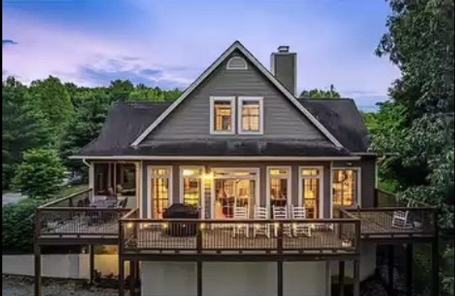 195 Summer Breeze Dr, Smithville, TN 37166