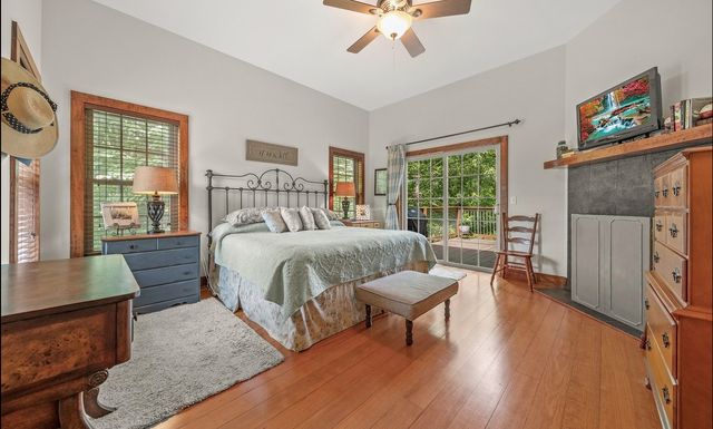 195 Summer Breeze Dr, Smithville, TN 37166