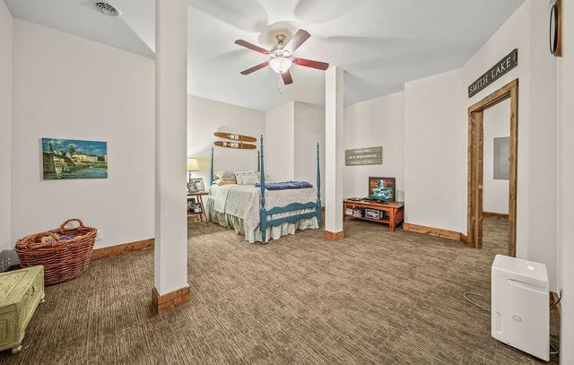 195 Summer Breeze Dr, Smithville, TN 37166