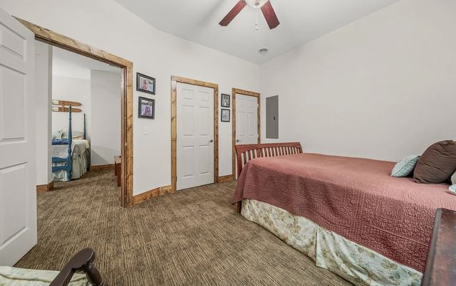 195 Summer Breeze Dr, Smithville, TN 37166