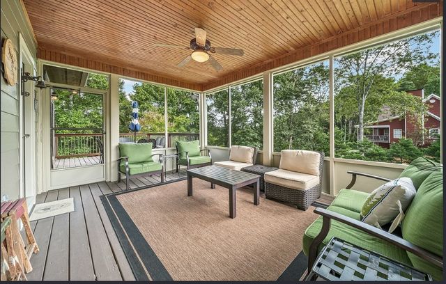 195 Summer Breeze Dr, Smithville, TN 37166