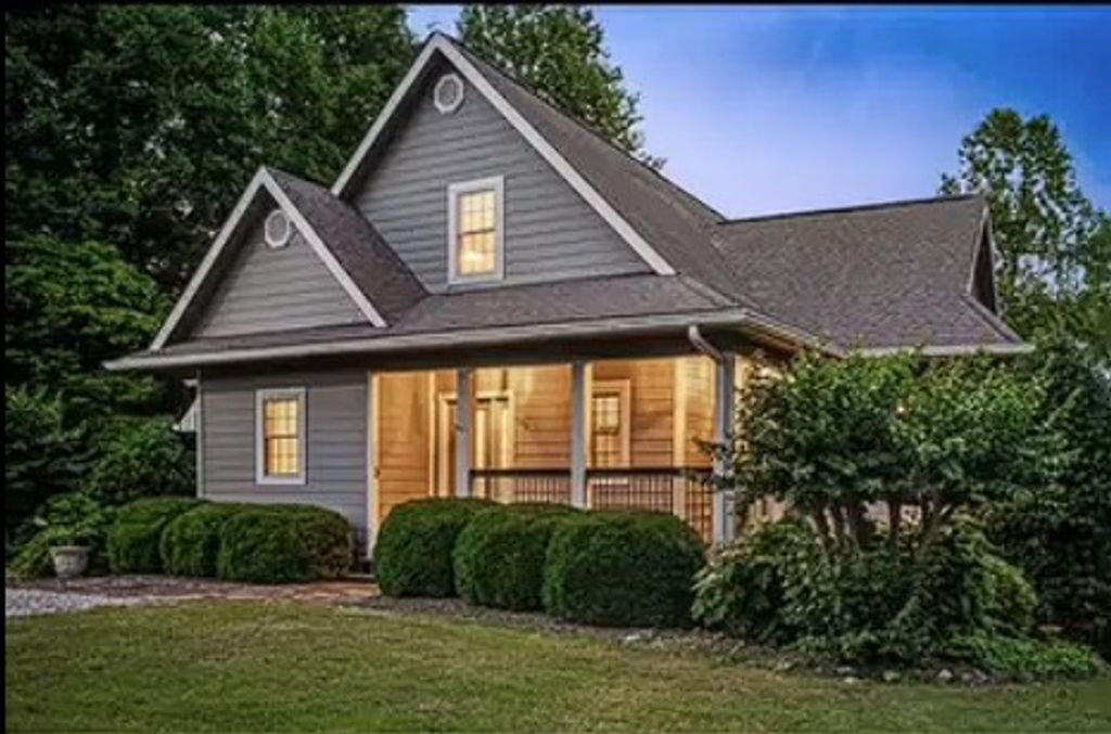 195 Summer Breeze Dr, Smithville, TN 37166
