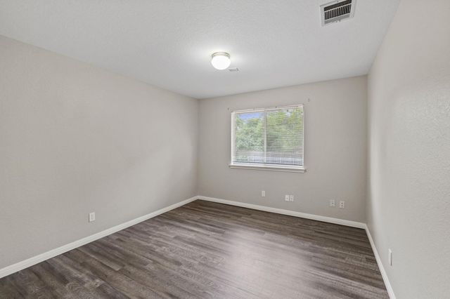 1510 Barcus DR, Georgetown, TX 78626