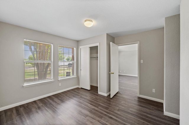 1510 Barcus DR, Georgetown, TX 78626