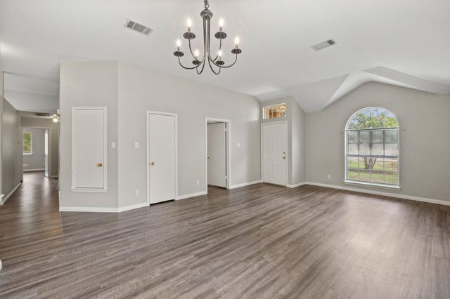 1510 Barcus DR, Georgetown, TX 78626