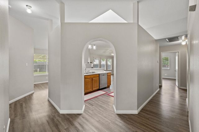 1510 Barcus DR, Georgetown, TX 78626