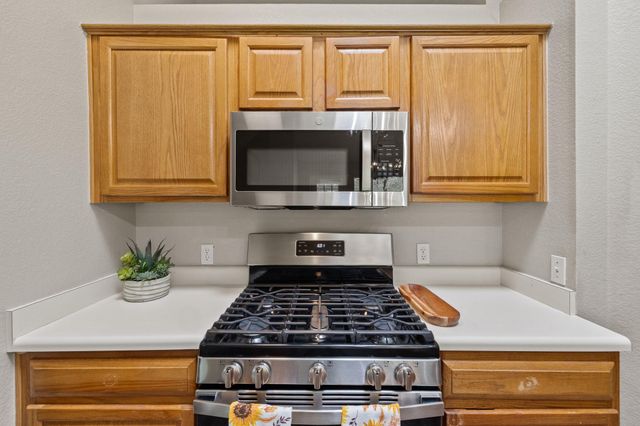 1510 Barcus DR, Georgetown, TX 78626