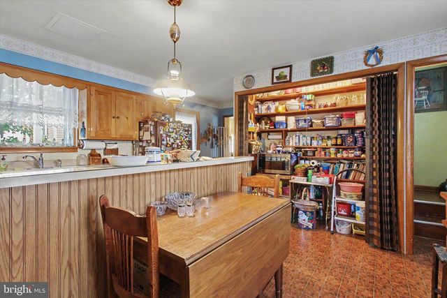 215 W SECOND ST, Waynesboro, PA 17268