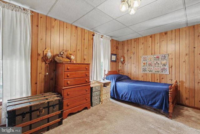 215 W SECOND ST, Waynesboro, PA 17268