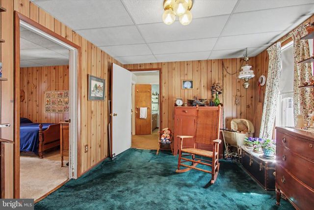 215 W SECOND ST, Waynesboro, PA 17268