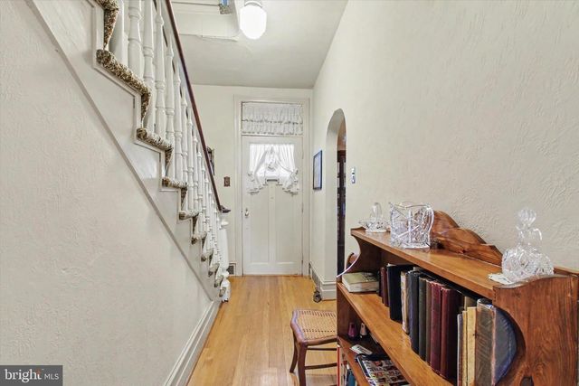 215 W SECOND ST, Waynesboro, PA 17268