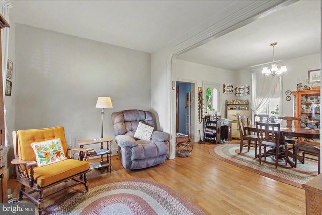215 W SECOND ST, Waynesboro, PA 17268