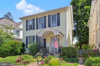 215 W SECOND ST, Waynesboro, PA 17268
