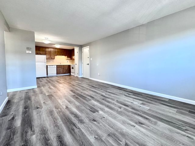 17 Old Colony Ln 10, Arlington, MA 02476