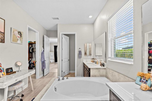 9817 SAGE CREEK DRIVE, Sun City Center, FL 33573