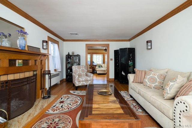 100 Byron Road, Merrick, NY 11566