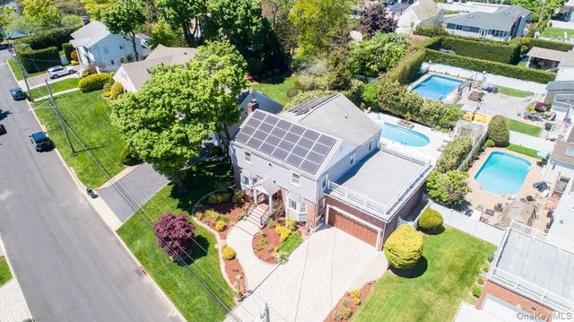 100 Byron Road, Merrick, NY 11566