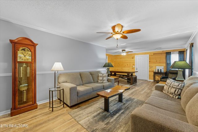 1238 Cedarwood Lane, Maryville, TN 37803