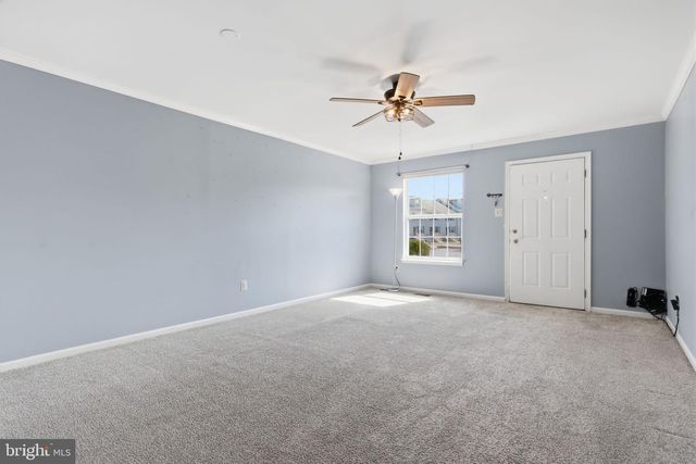 33 CARRIAGE KNOLL CT, Langhorne, PA 19047