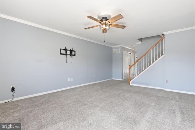 33 CARRIAGE KNOLL CT, Langhorne, PA 19047