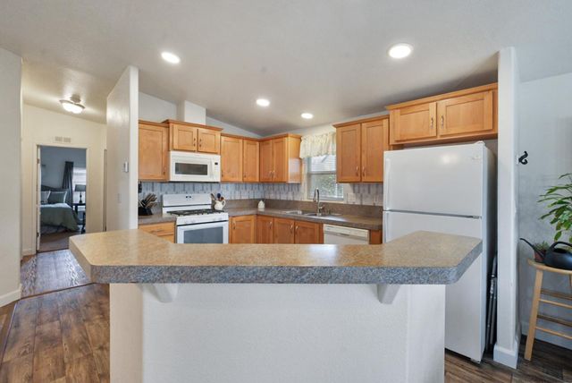 48 Clipper Lane, Modesto, CA 95356