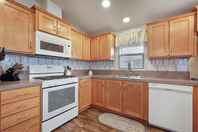 48 Clipper Lane, Modesto, CA 95356