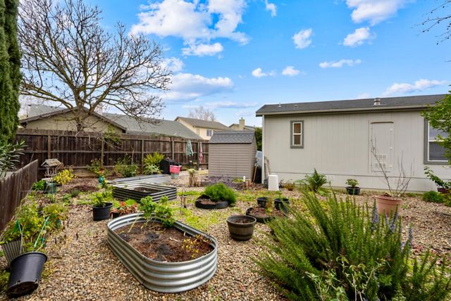 48 Clipper Lane, Modesto, CA 95356