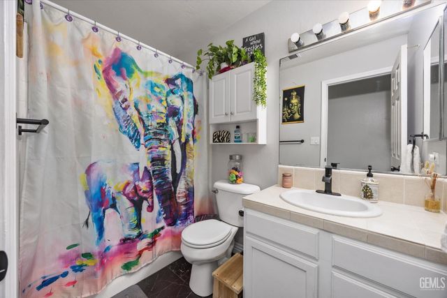 3603 Deslok Drive, Bakersfield, CA 93312